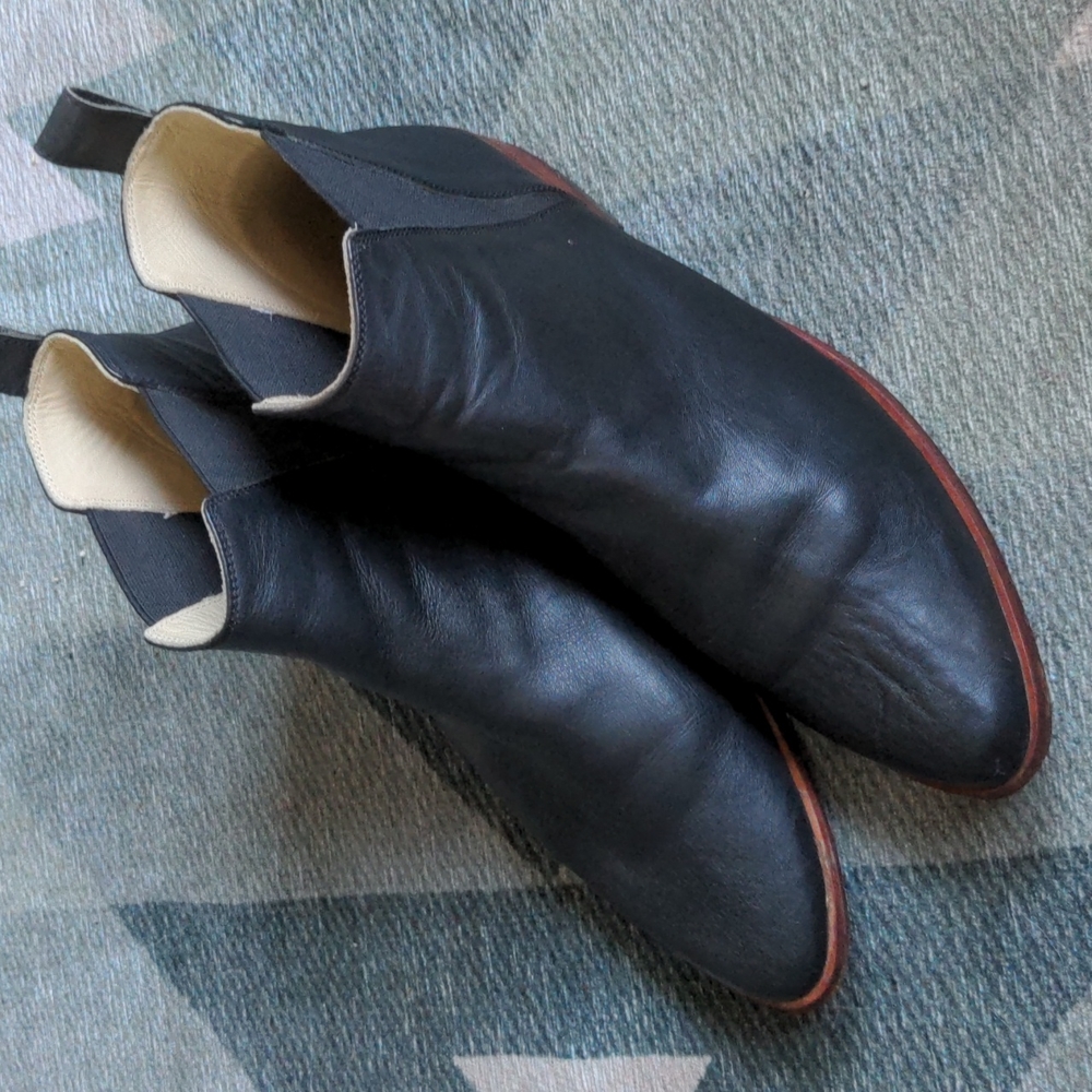Nisolo Black Leather Chelsea Boots Size 10
